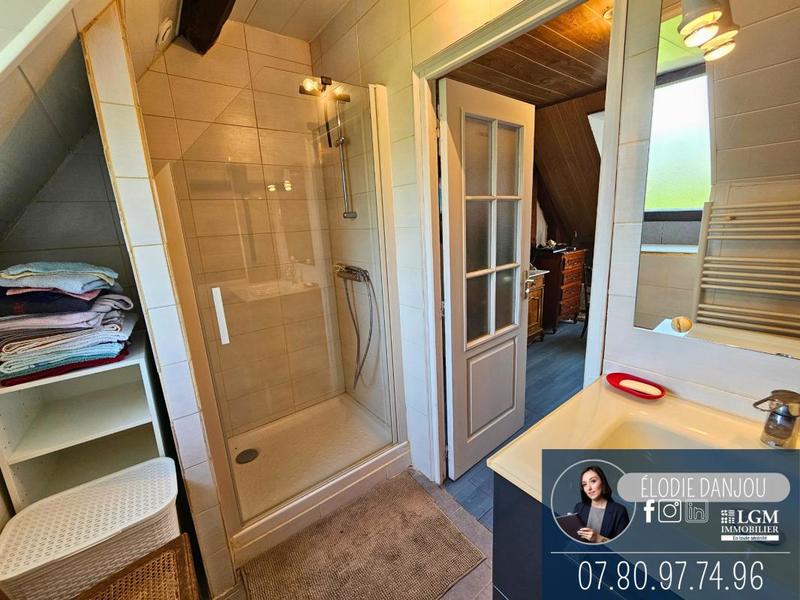 Maison - 250 m² - 5 pièces