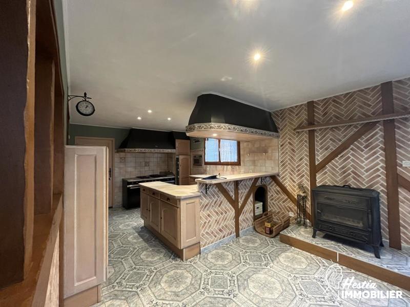 Maison - 218 m² - 8 pièces