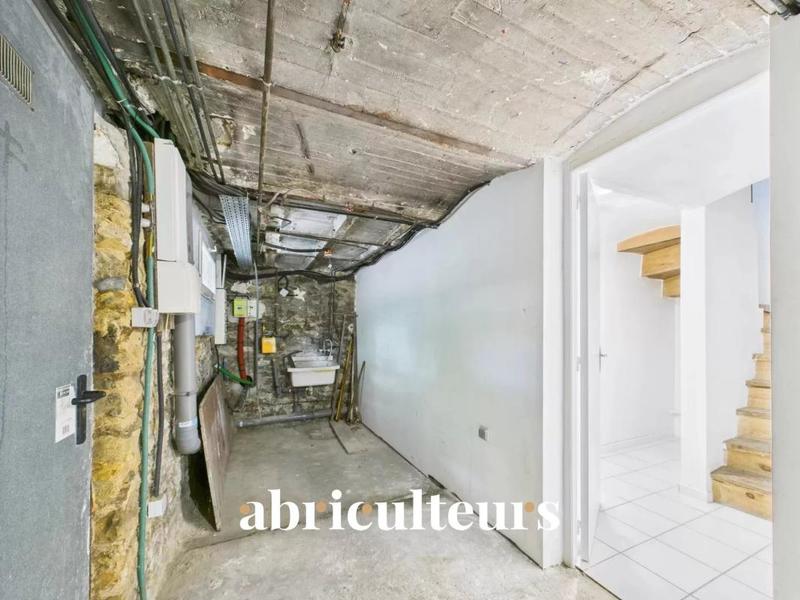 Maison - 92 m² - 7 pièces