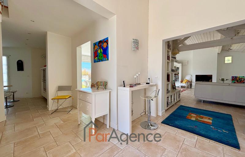 Maison - 204 m² - 5 pièces