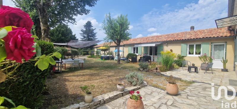 Maison - 212 m² - 6 pièces