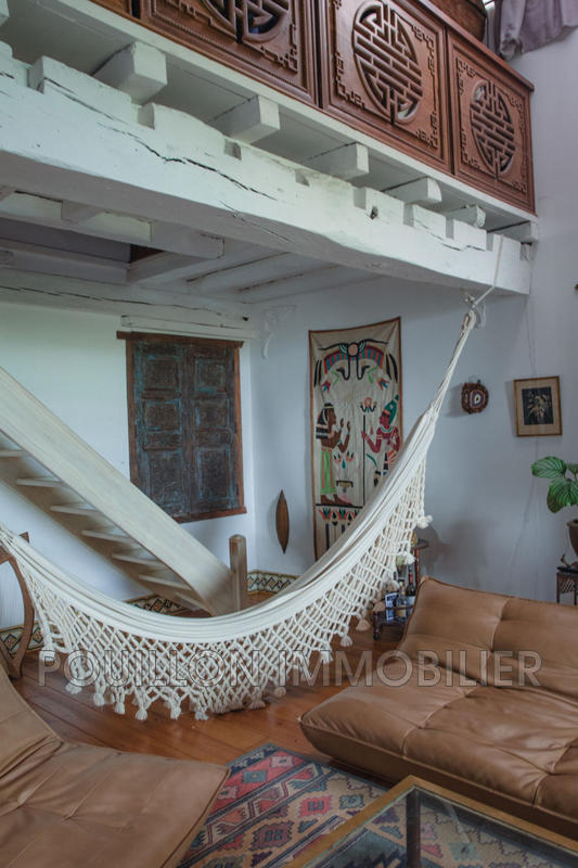 Demeure - 330 m² - 12 pièces