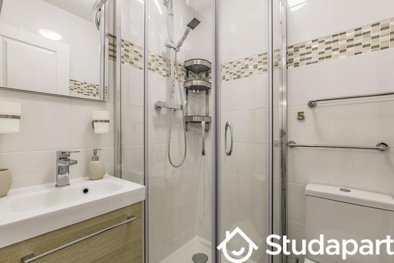 Chambre - 12 m² - 1 pièce