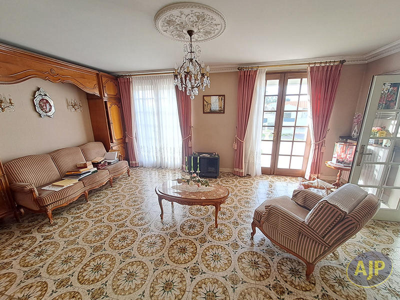 Maison - 123 m² - 5 pièces