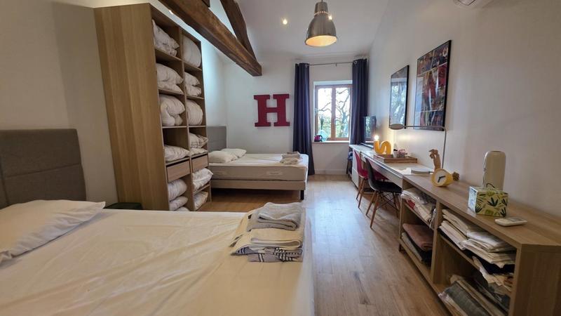 Maison - 390 m² - 11 pièces