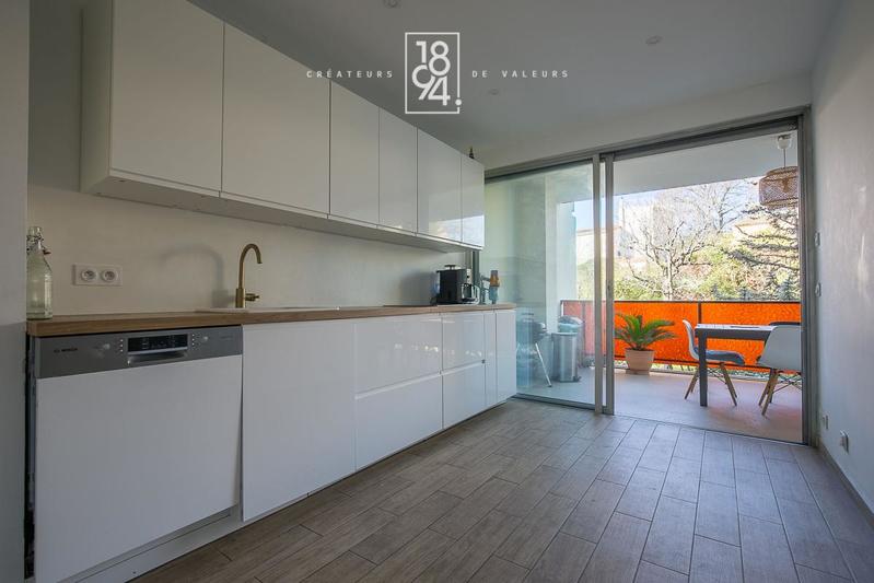 Appartement - 107 m² - 4 pièces