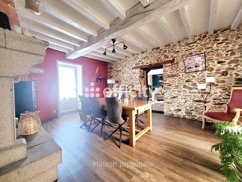 Maison - 266 m² - 6 pièces