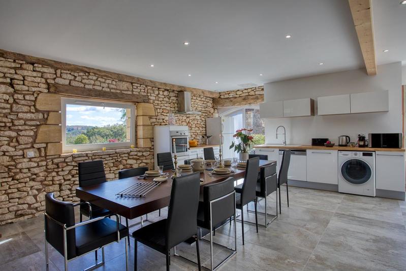 Maison - 480 m² - 11 pièces