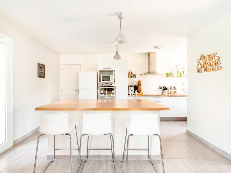 Maison traditionnelle - 148 m² - 6 pièces