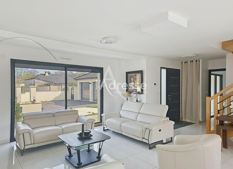 Maison - 166 m² - 6 pièces