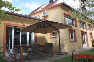 Maison - 169 m² - 7 pièces