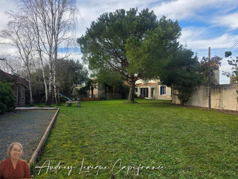 Maison - 251 m² - 7 pièces