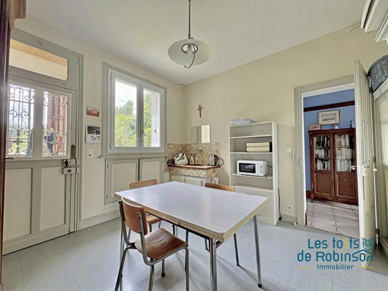 Maison de ville - 240 m² - 10 pièces