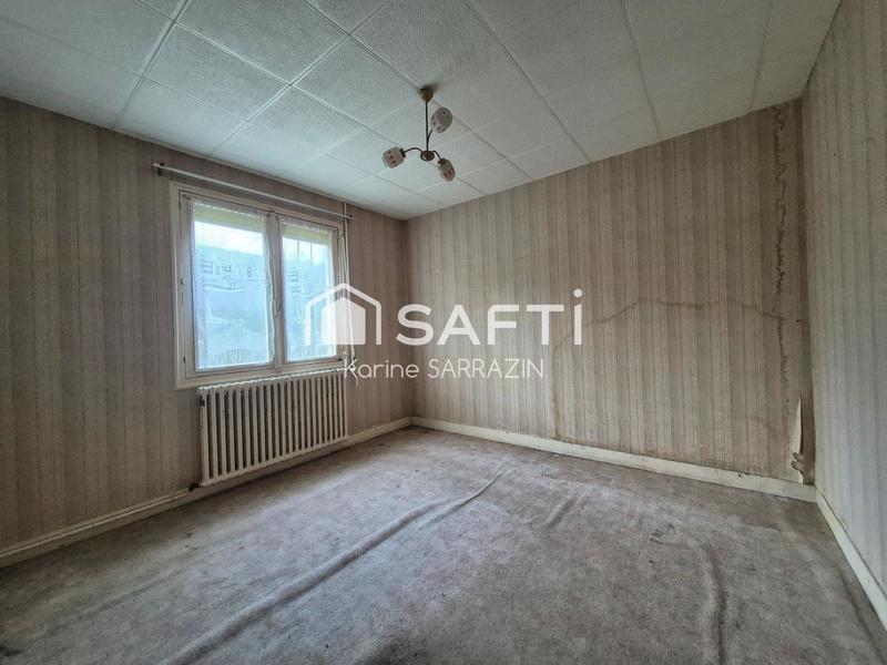 Maison - 92 m² - 6 pièces