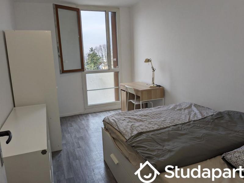 Chambre - 11 m² - 1 pièce