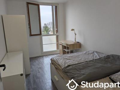 Chambre - 11 m² - 1 pièce