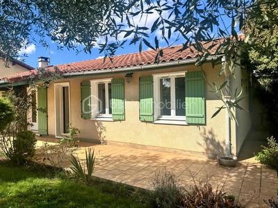 Maison traditionnelle - 93 m² - 6 pièces