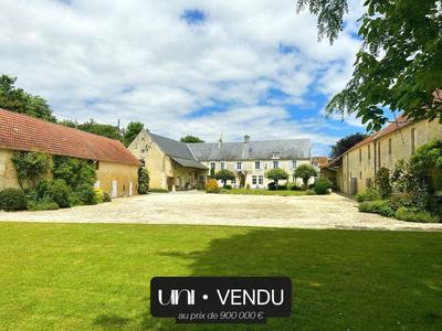 Propriété - 285 m² - 9 pièces