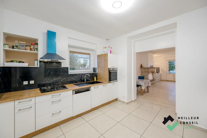 Maison - 180 m² - 6 pièces