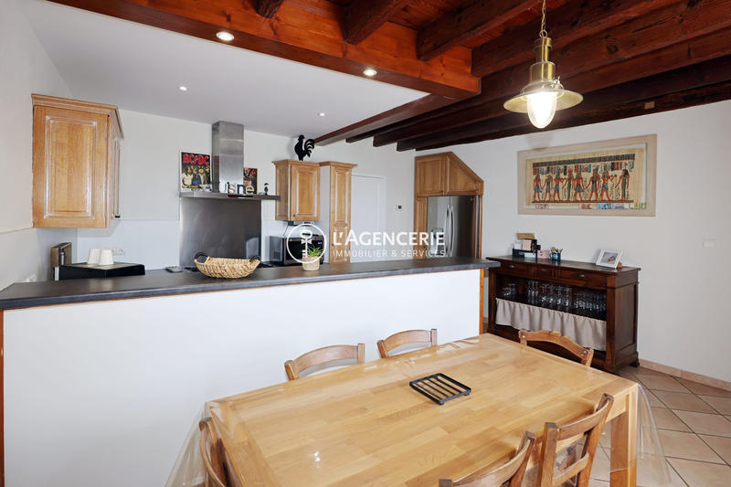 Maison - 180 m² - 6 pièces