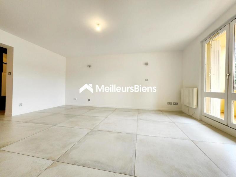 Appartement ancien - 66 m² - 3 pièces