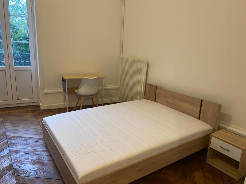 Studio - 73 m² - 1 pièce