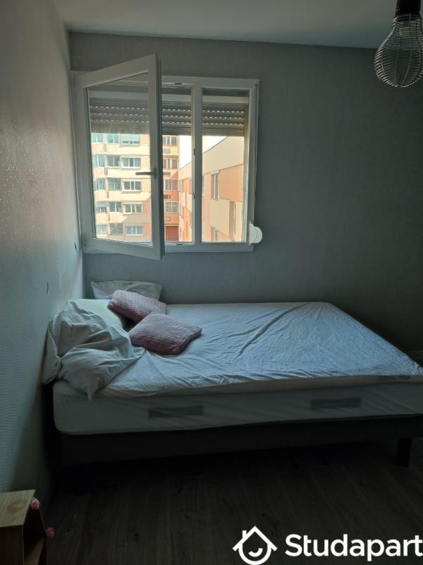 Chambre - 11 m² - 1 pièce