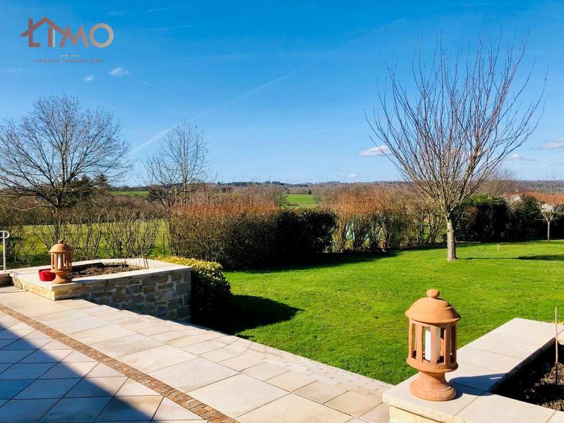 Maison - 344 m² - 7 pièces