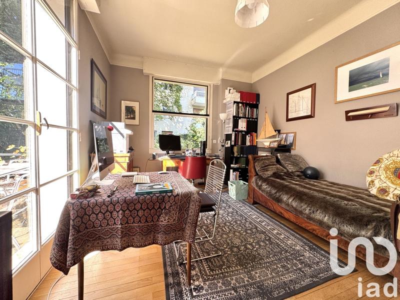 Maison - 238 m² - 8 pièces