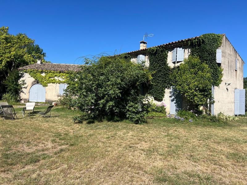 Maison - 215 m² - 7 pièces