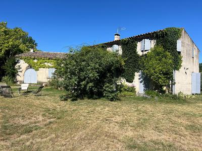 Maison - 215 m² - 7 pièces