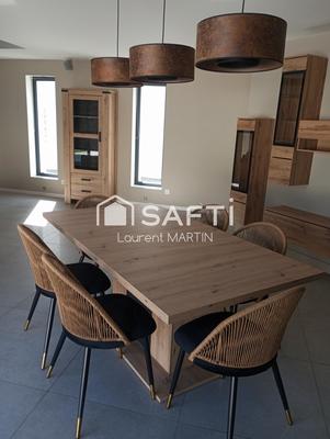 Maison - 163 m² - 8 pièces