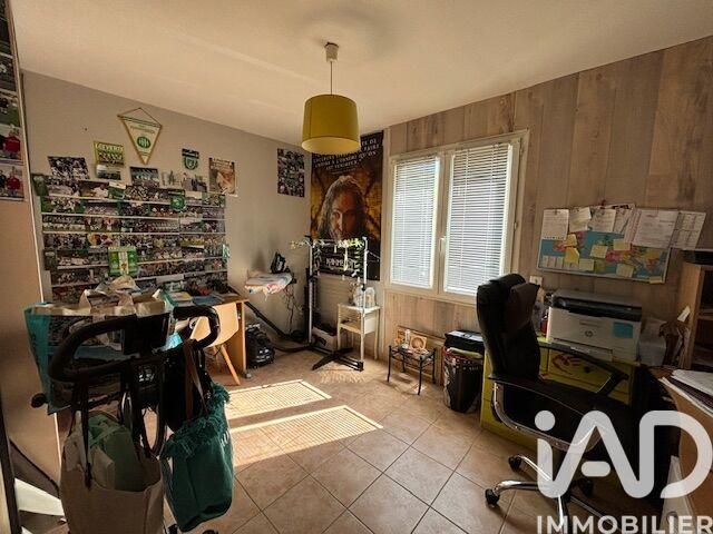 Maison - 200 m² - 8 pièces