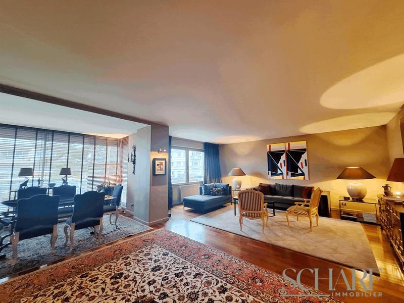 Appartement - 224 m² - 6 pièces