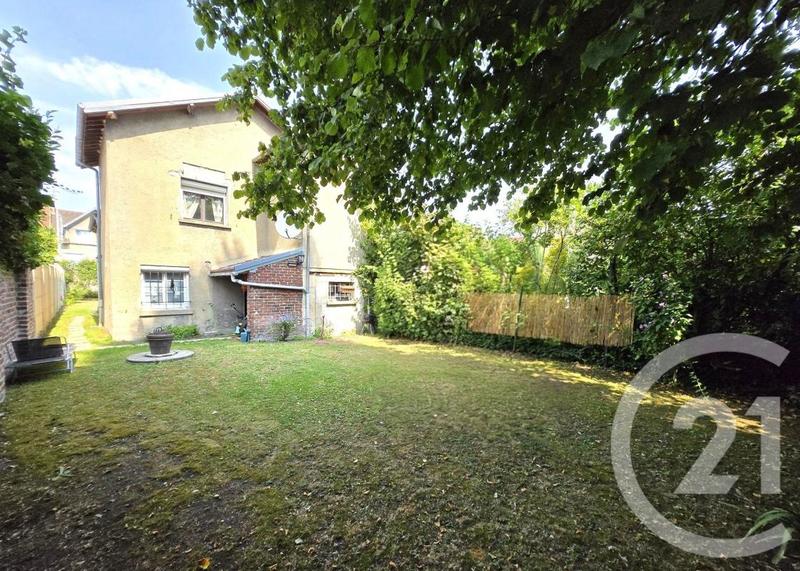 Maison - 98 m² - 4 pièces