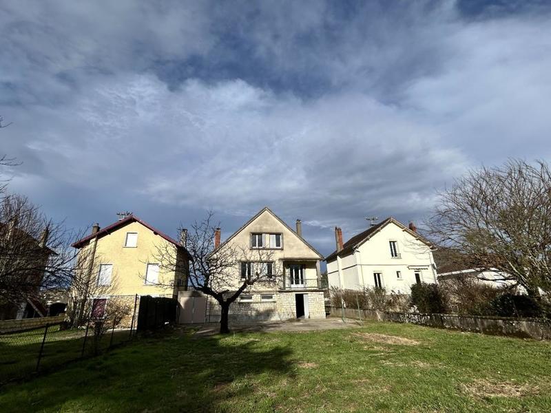 Maison - 161 m² - 6 pièces