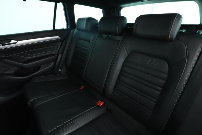 Volkswagen Passat Sw 1.5 Tsi Evo R-Line Dsg7 150 ch