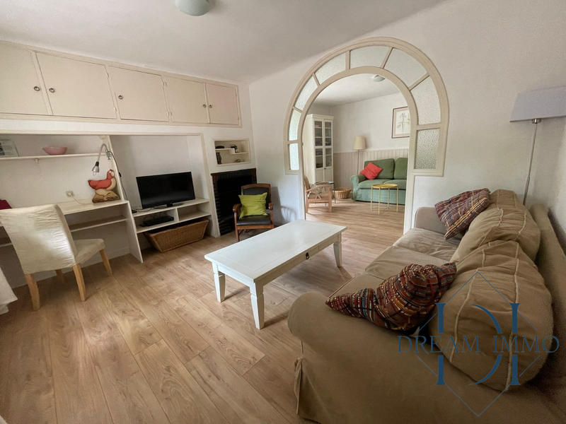 Mas - 405 m² - 17 pièces