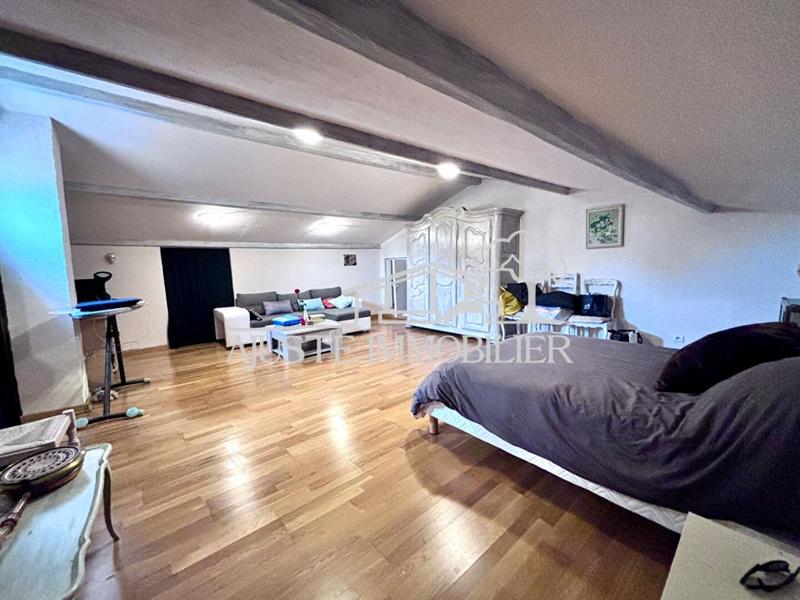 Maison traditionnelle - 170 m² - 4 pièces