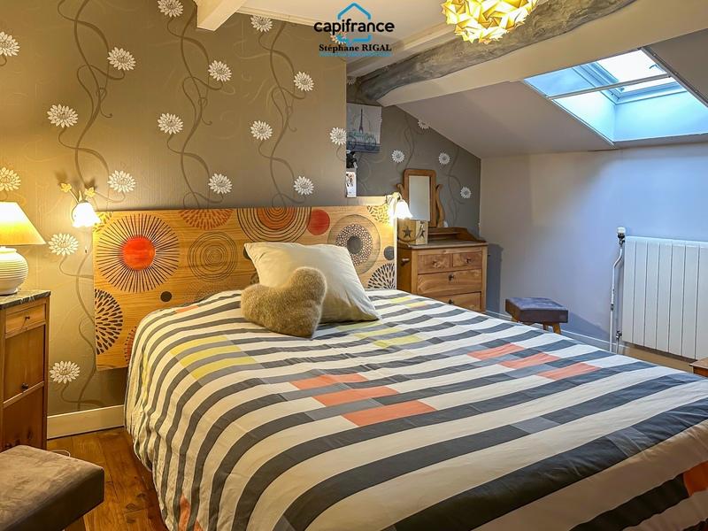 Propriété - 220 m² - 8 pièces