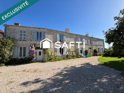 Maison de maîtres - 300 m² - 8 pièces