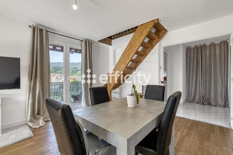 Maison - 182 m² - 7 pièces