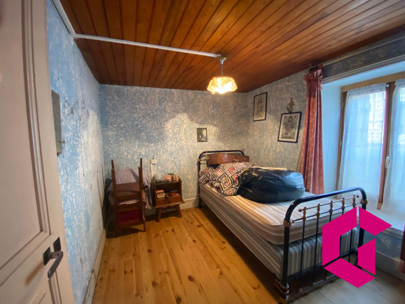 Maison - 80 m² - 5 pièces