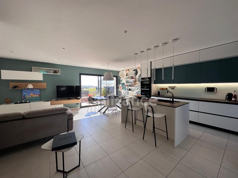 Maison - 92 m² - 4 pièces