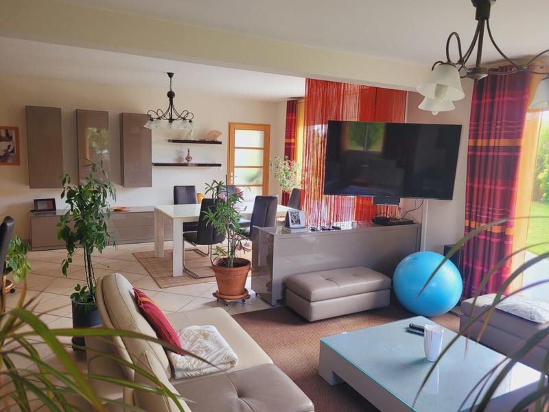 Maison contemporaine - 285 m² - 7 pièces