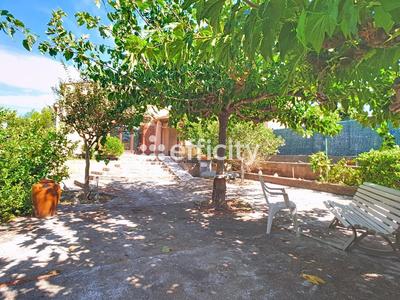 Maison - 186 m² - 8 pièces