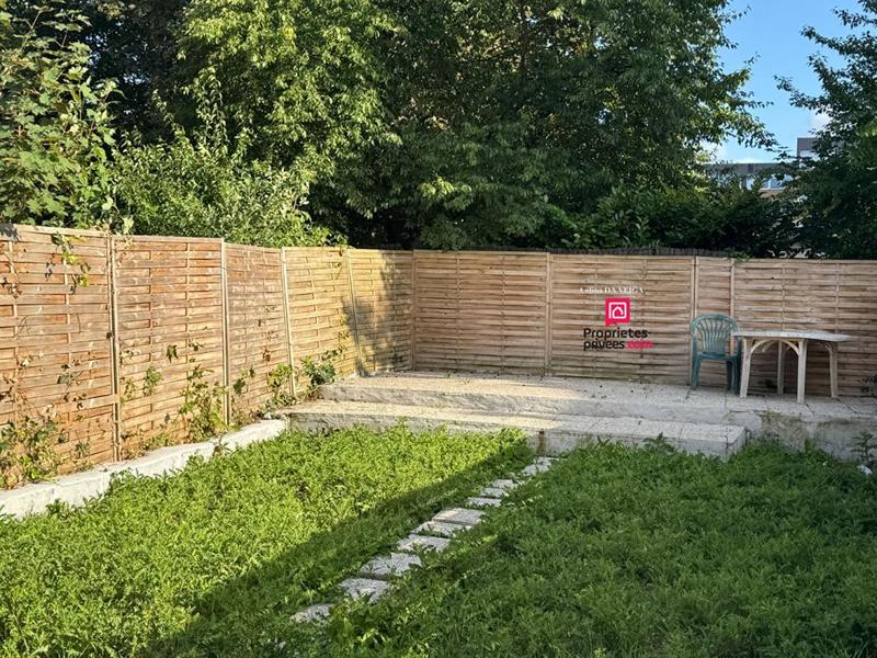 Maison - 96 m² - 5 pièces