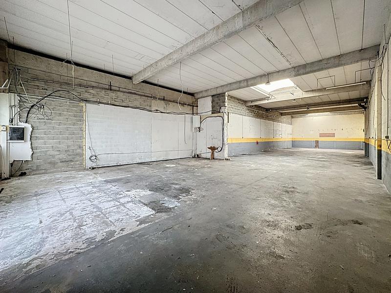 Local d'activités - 260 m² - 1 pièce
