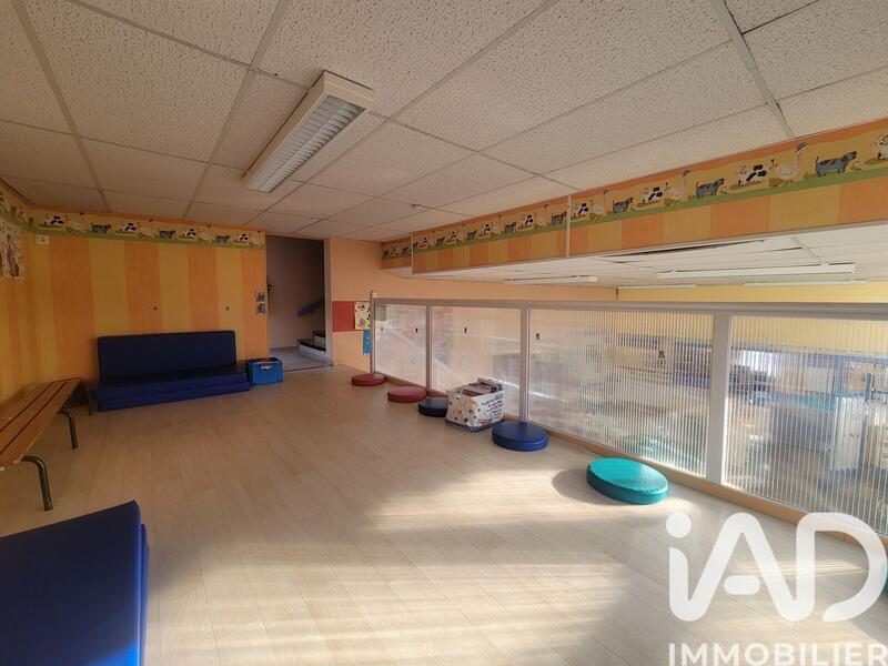 Maison - 240 m² - 6 pièces