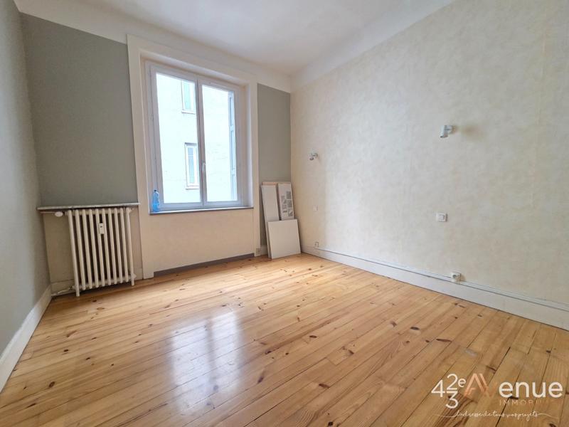 Appartement - 97 m² - 6 pièces